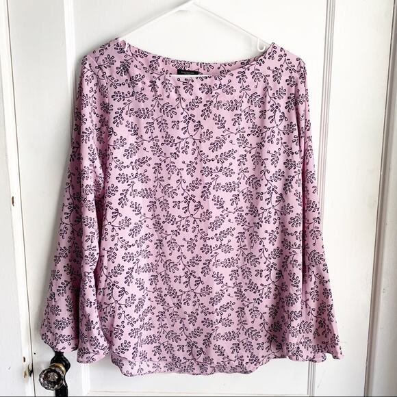 Ann Taylor Factory Ruffle Bell Sleeve Blouse Top Leaf Graphic Print Small S - Picture 1 of 11